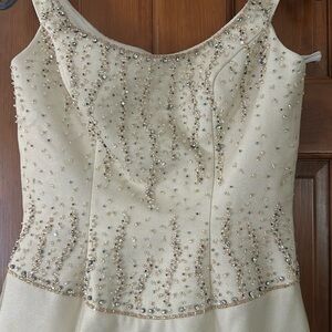 Wedding dress worn once sz 8/10